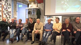 Delar av laget som tog SM-guld i handboll 1981. Fler inbjudna utanför bild.